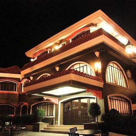 Iriga Plaza Hotel Exterior foto